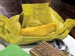 Legitnya Barongko dan Pisang Epe dari Makassar