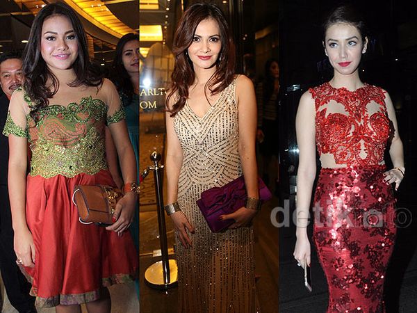 Hot Photo Highlight: Parade Selebriti di Resepsi Raffi-Nagita