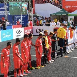 Sujud Syukur dan Vamos, Indonesia! di Hari ke-2 Homeless World Cup 2014