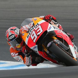 Hadir di Jakarta, Marquez dan Pedrosa Dihadiahi Wayang