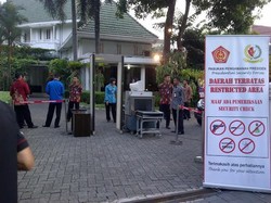 Tak Hanya Ahok, Ketua dan Fraksi DPRD DKI Ikut Antar Jokowi Sampai Istana