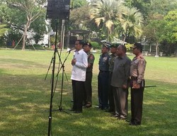 Gaya Jokowi Jumpa Pers: Angkat Mik Sendiri hingga Tantang Tanya Jawab