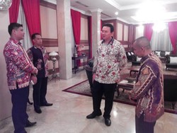 Kunjungi Rumah Dinas, Ahok Titip Pesan untuk Kepala Rumah Tangga