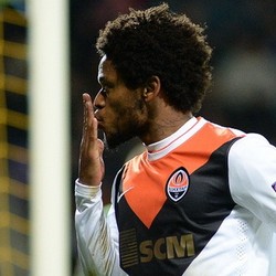 Luiz Adriano Samai Rekor Messi