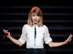 Riset: Kerja Lebih Produktif Saat Dengar Lagu Selena Gomez dan Taylor Swift