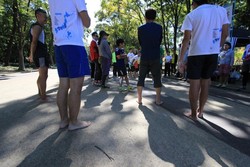 Di Osaka, Ada Komunitas Lari Tanpa Alas Kaki