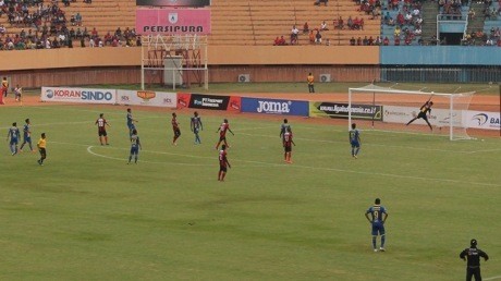 Cara Persipura Jinakkan Singo Edan: Lakukan Pelanggaran