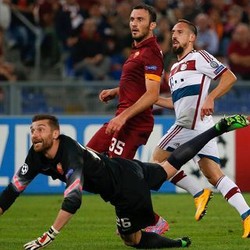 Taktik Melebar Bayern Kuliti Serigala di Olimpico