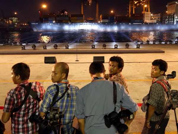 Misteri Panggung Raksasa di Tanjung Priok