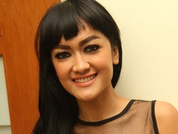 Julia Perez di Antara Cinta dan Kesehatan