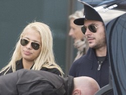 Ciee...Zac Efron Makin Mesra dengan Kekasih Baru