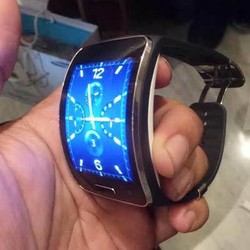 Smartwatch Galaxy Gear S Mulai Dijual November