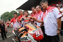 Datang ke Indonesia, Dani Pedrosa dan Marc Marquez Jajal Honda CBR150R