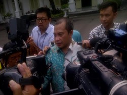 Imam Nahrawi Bergabung Bersama Marwan Cs Kongkow Makan Siang di Istana