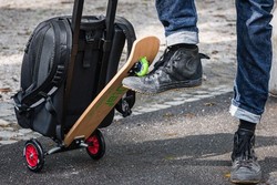 Alat Traveling Baru dari Eropa, Koper Skuter!