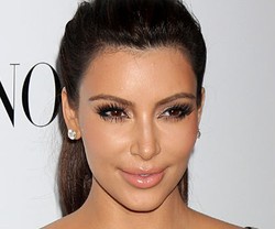 Ini Perubahan Wajah dan Tubuh Kim Kardashian Selama 34 Tahun