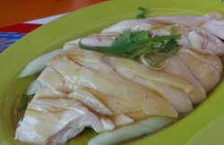 Hainanese Chicken Rice Mana yang Paling Enak di Singapura?