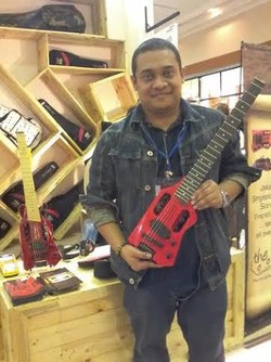 Pembuat Gitar Made in Bandung Ini Sukses Berkat Internet