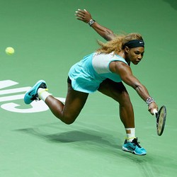 Kalahkan Bouchard, Serena Jaga Peluang Lolos