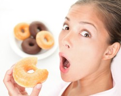 Nafsu Makan Tak Terkontrol? Mungkin Cara Makan Anda yang Salah