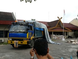 Truk Tronton Bermuatan Ganja Diamankan di Pekanbaru