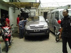 Istri Muhtar Ependy Ambil Mobil Fortuner yang Sempat Disita KPK