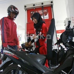 Doyan Impor BBM, RI Untung Harga Minyak Turun