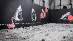 Pencuri Karya Seni Banksy Wanita Dicari Polisi