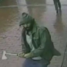 Pria Berkapak Serang Polisi New York yang Sedang Berfoto