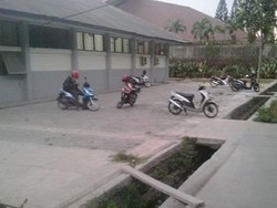 Ini Alasan Sekolah Membolehkan Anak Bawa Motor