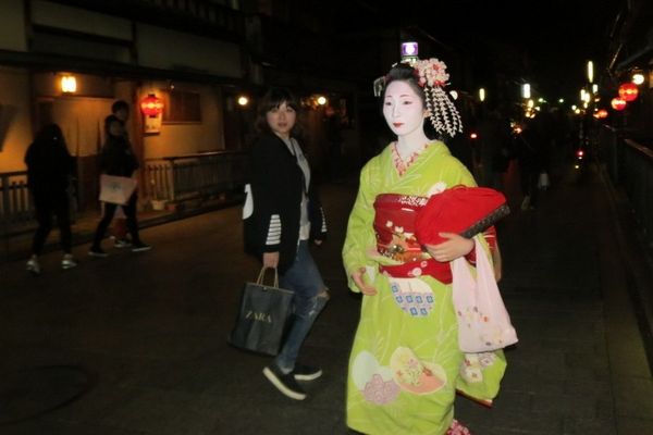 Mencari Geisha di Kyoto