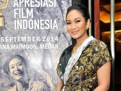 Hamil Anak Pertama, Happy Salma Pasrah Soal Jenis Kelamin