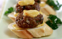 Manjakan Anak dengan Burger Buatan Sendiri untuk Makan Siang