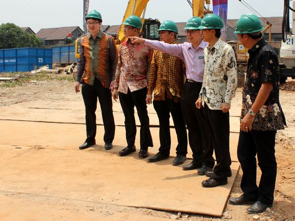Groundbreaking Embarcadero Park