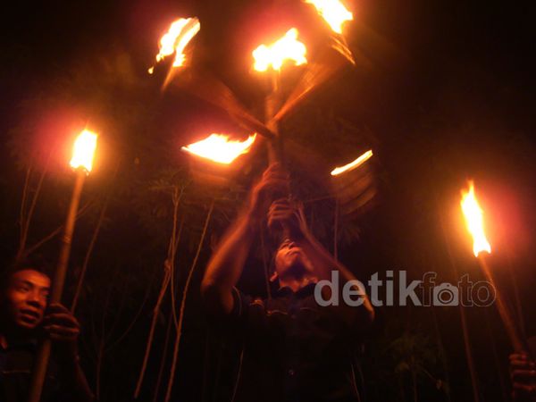 Pawai Obor Meriahkan Malam Tahun Baru Islam