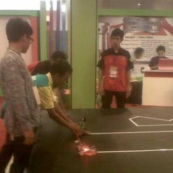 Seru! Adu Pintar Robot Anak Sekolahan di Yogya
