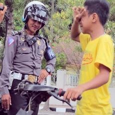 Naik Motor Protolan, Bocah SMP Menangis Histeris Saat Ditangkap Polisi