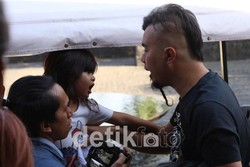 Lebih Pengalaman, Ahmad Dhani Ajari Raffi Ahmad Posisi Bercinta