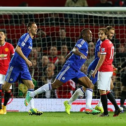 Gol Injury Time Van Persie Hindarkan MU dari Kekalahan atas Chelsea