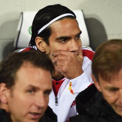 Falcao Diragukan Tampil Lawan Chelsea