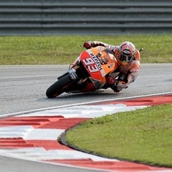 Kalahkan Rossi, Marquez Raih Kemenangan ke-12