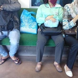 Booking Seat di Commuter Line yang Bikin Geram Penumpang Masih Terjadi