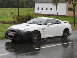 Nissan GT-R Bakal Gendong Mesin Hybrid Semakin Nyata
