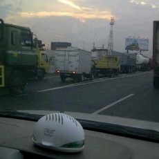 Libur Dua Hari, Kawasan Kalianak-Margomulyo Macet Parah