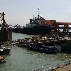 Ponton Dermaga Kamal Ambles, Tiga Motor Nyaris Tercebur Laut