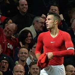 Van Gaal Kecam Perayaan Gol Van Persie
