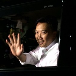 Kumis Tipis Menpora Imam Nahrawi