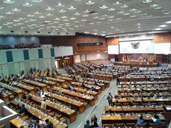 Ingin Musyawarah, PDIP Belum Juga Setor Nama Anggota Komisi