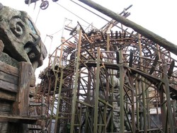 Pusing! Berputar 360 Derajat di DisneySea Tokyo