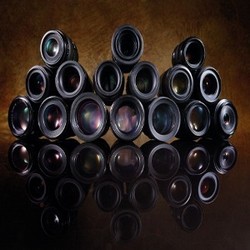 Lensa Kamera DSLR Bisa Dipasang ke Mirrorless, Tapi...